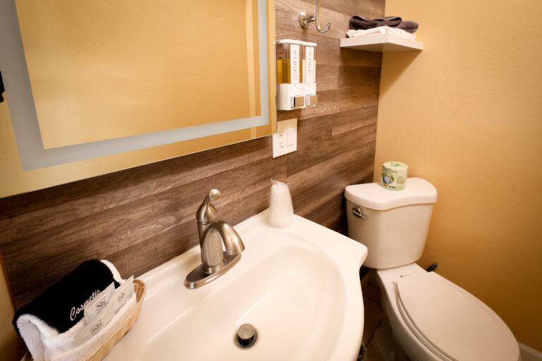 123 Grand Suite-13